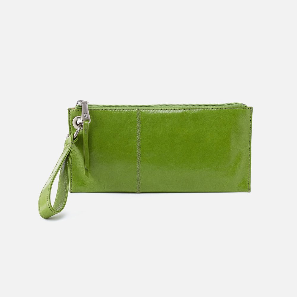 Hobo | Vida Wristlet in Polished Leather - Garden Green