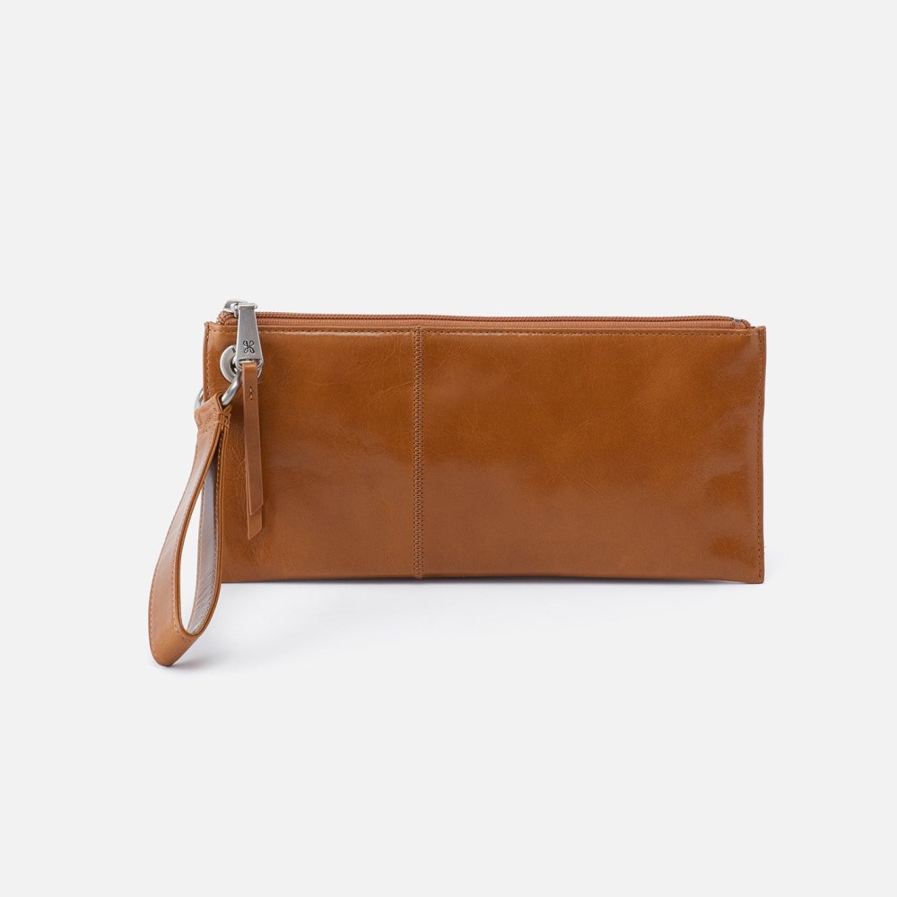 Hobo | Vida Wristlet in Polished Leather - Truffle