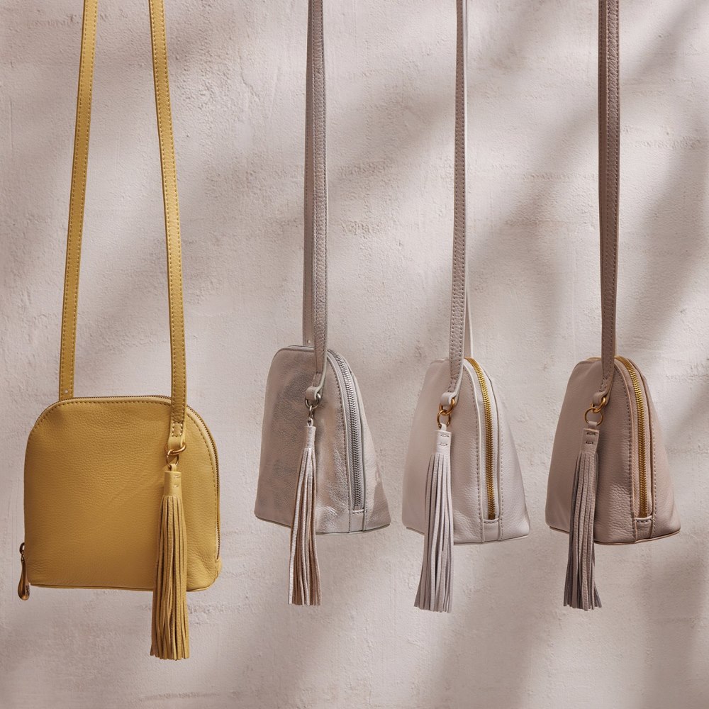Hobo | Nash Crossbody in Metallic Leather - Silver