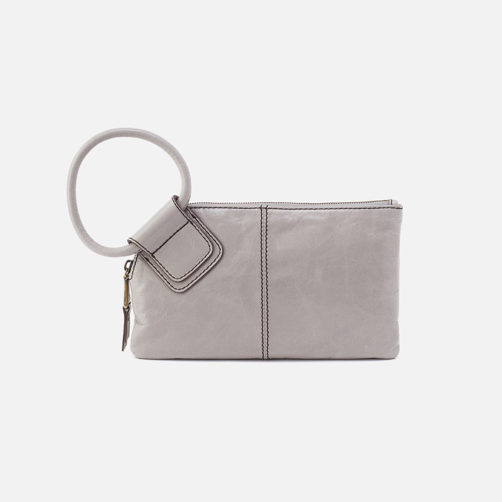 Hobo | Sable Wristlet in Polished Leather - Light Grey